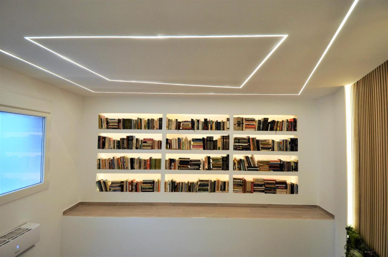 Ferienwohnung Biblioteca De Lujo En El Centro Historico De Málaga Exterior foto