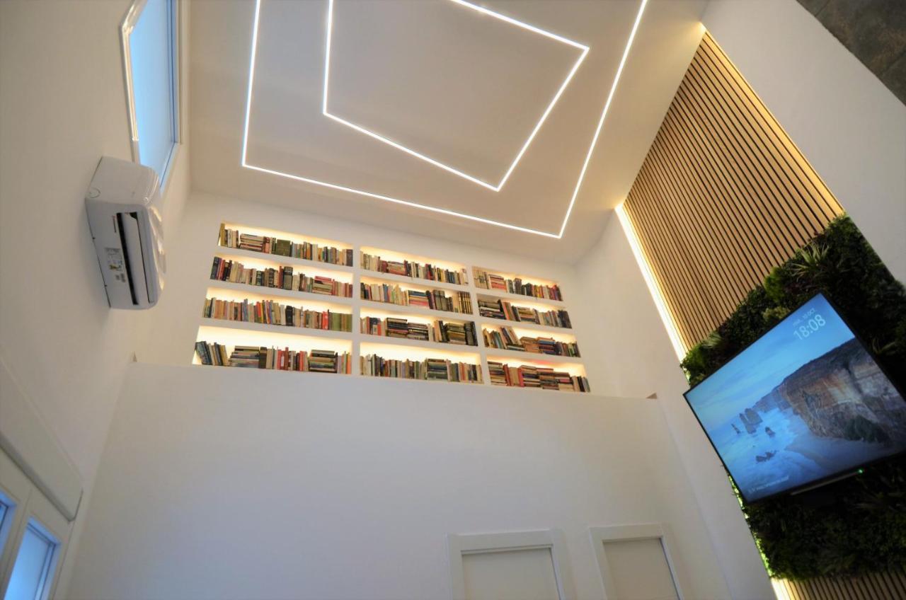 Ferienwohnung Biblioteca De Lujo En El Centro Historico De Málaga Exterior foto